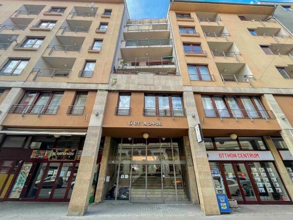 Opera Residence Apartment Hotel 3* қонақ үйі