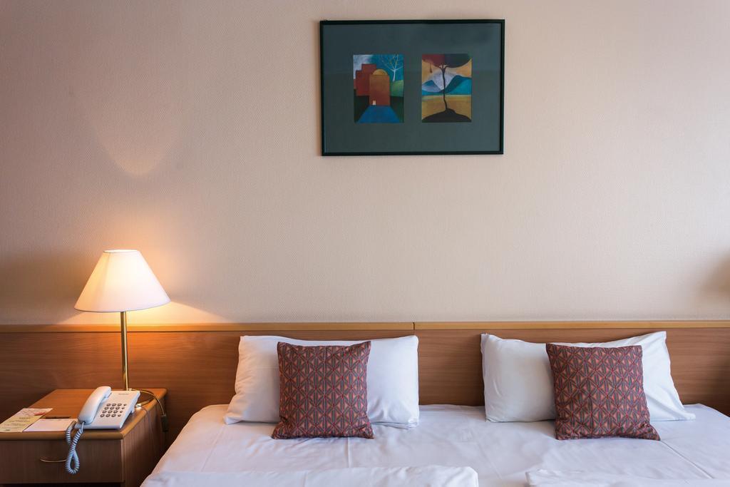 Danubius Hotel Arena 4* суреті