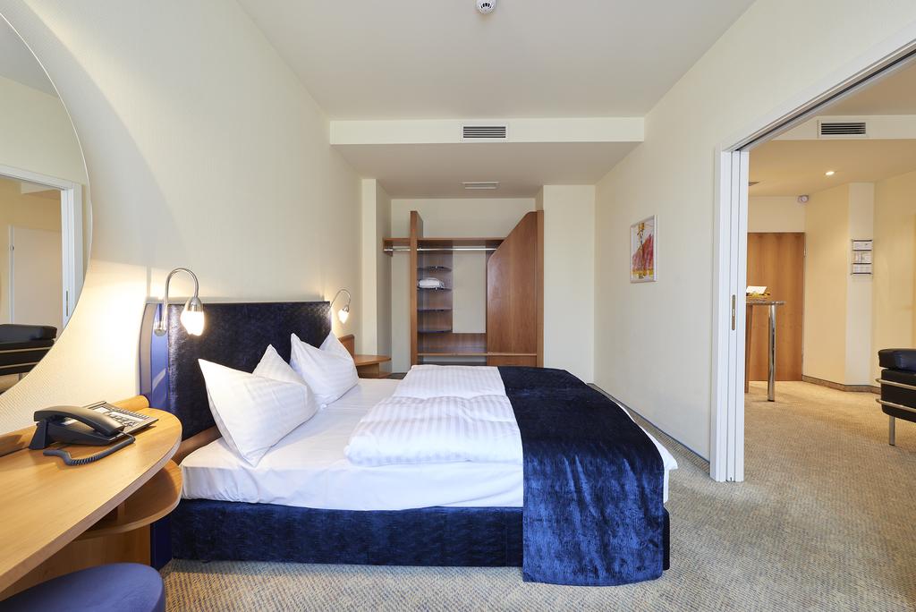 Отель Starlight Suiten Hotel 4*