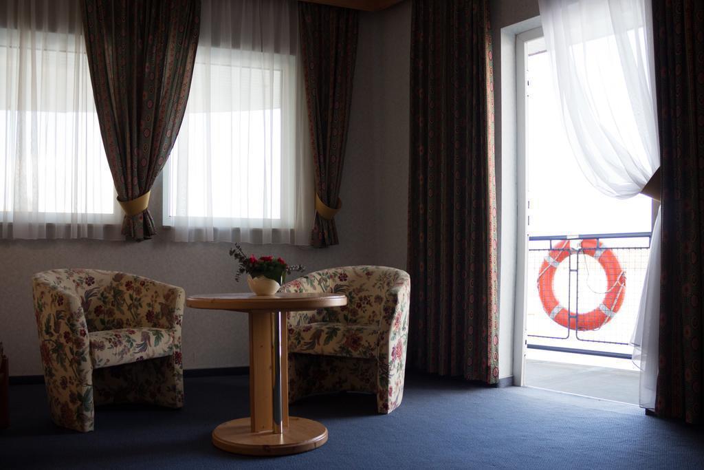 Aquamarina Hotel 3* суреті