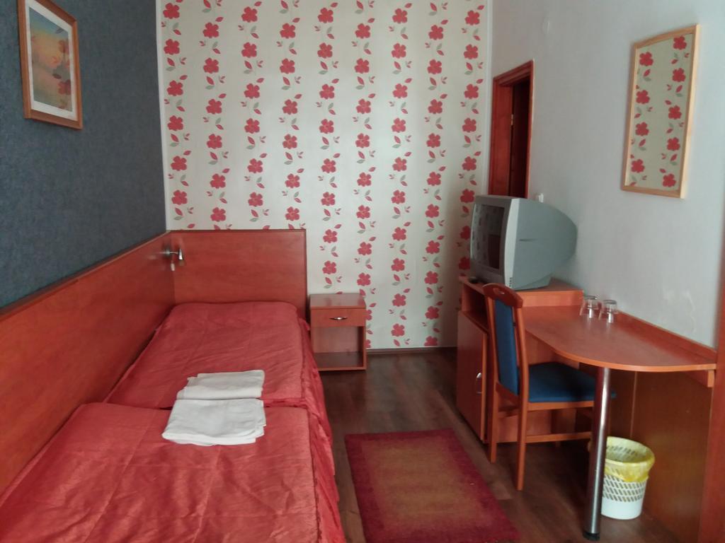 Central Green Hotel 3* фотосуреті