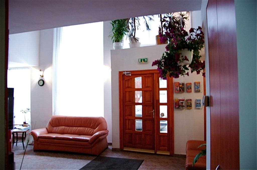 Central Green Hotel 3* суреті