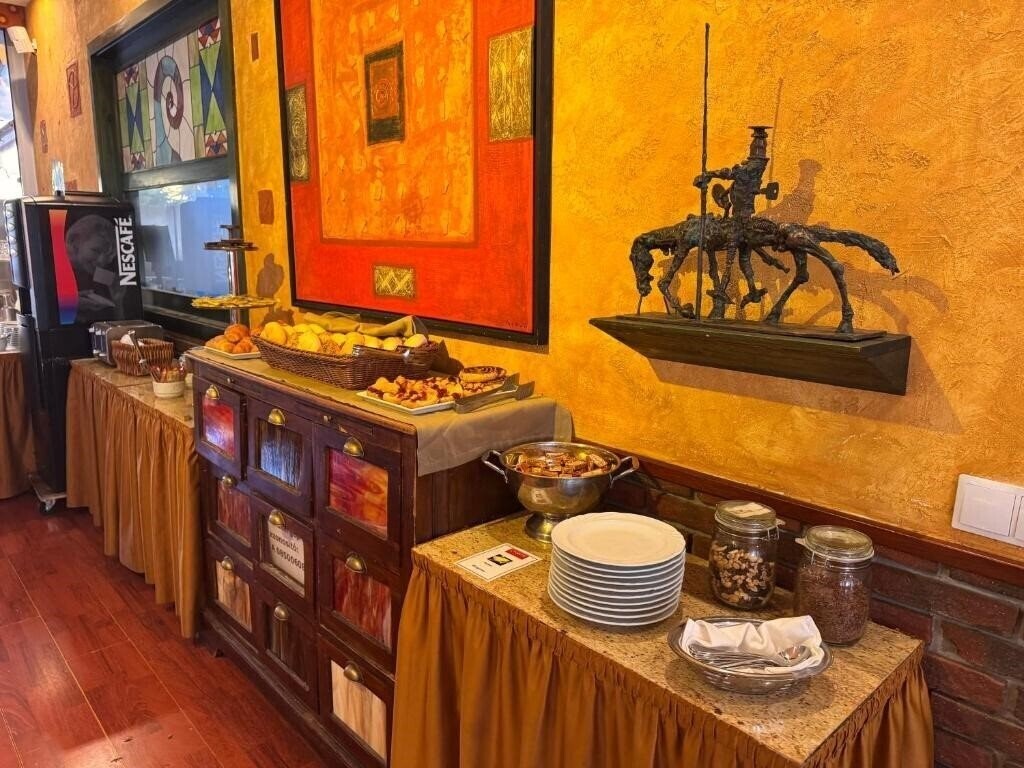 Hotel Charles 3* суреті