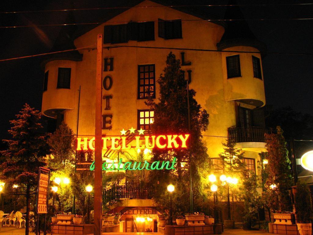 Отель Lucky 3*
