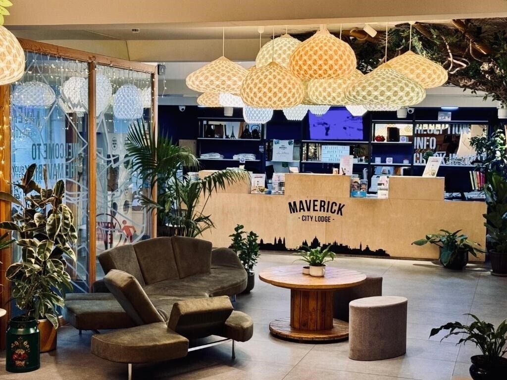Отель Maverick City Lodge 2*