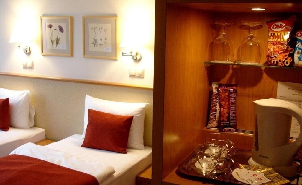 Castle Garden 4* фотосуреті