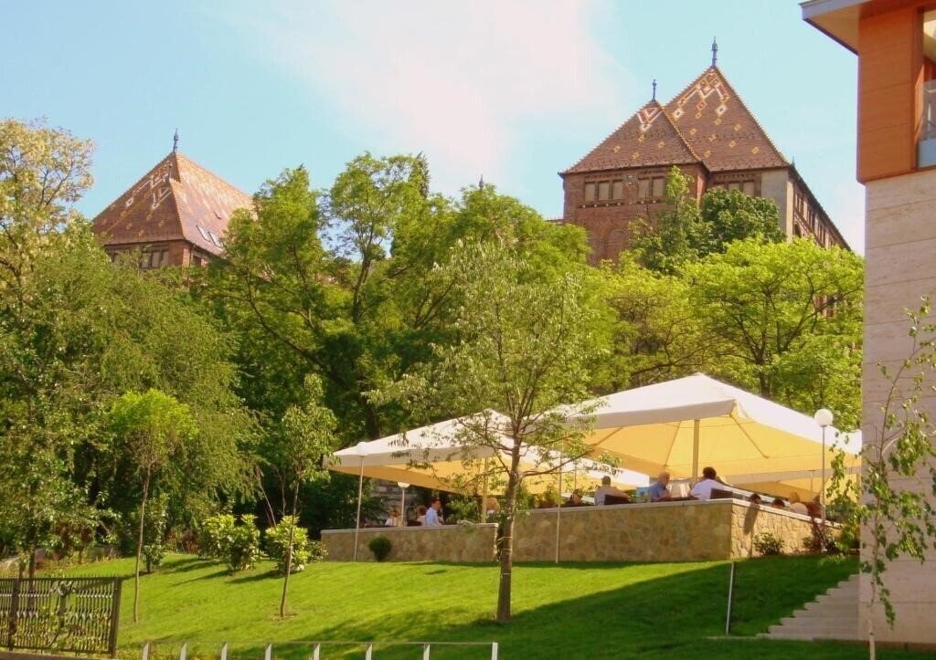 Castle Garden 4* суреті