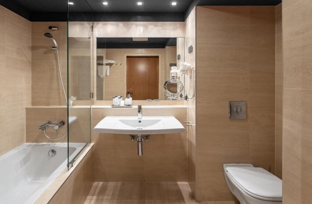 Castle Garden 4* суреті