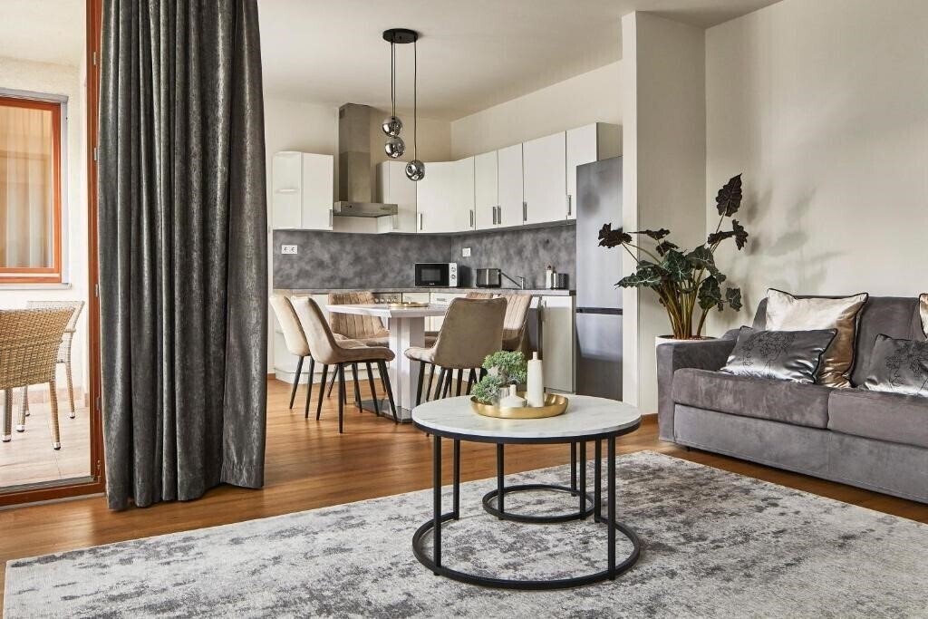 Отель 7 Seasons Apartments Budapest 1*