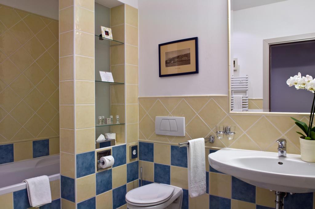 Картинка Mamaison Hotel Andrassy Budapest 5*