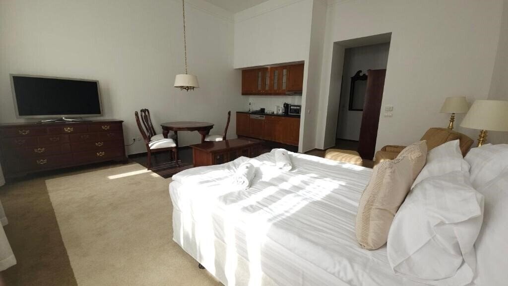 OPERA16 Guestrooms (ex. Opera Loft Apt) 3* суреті