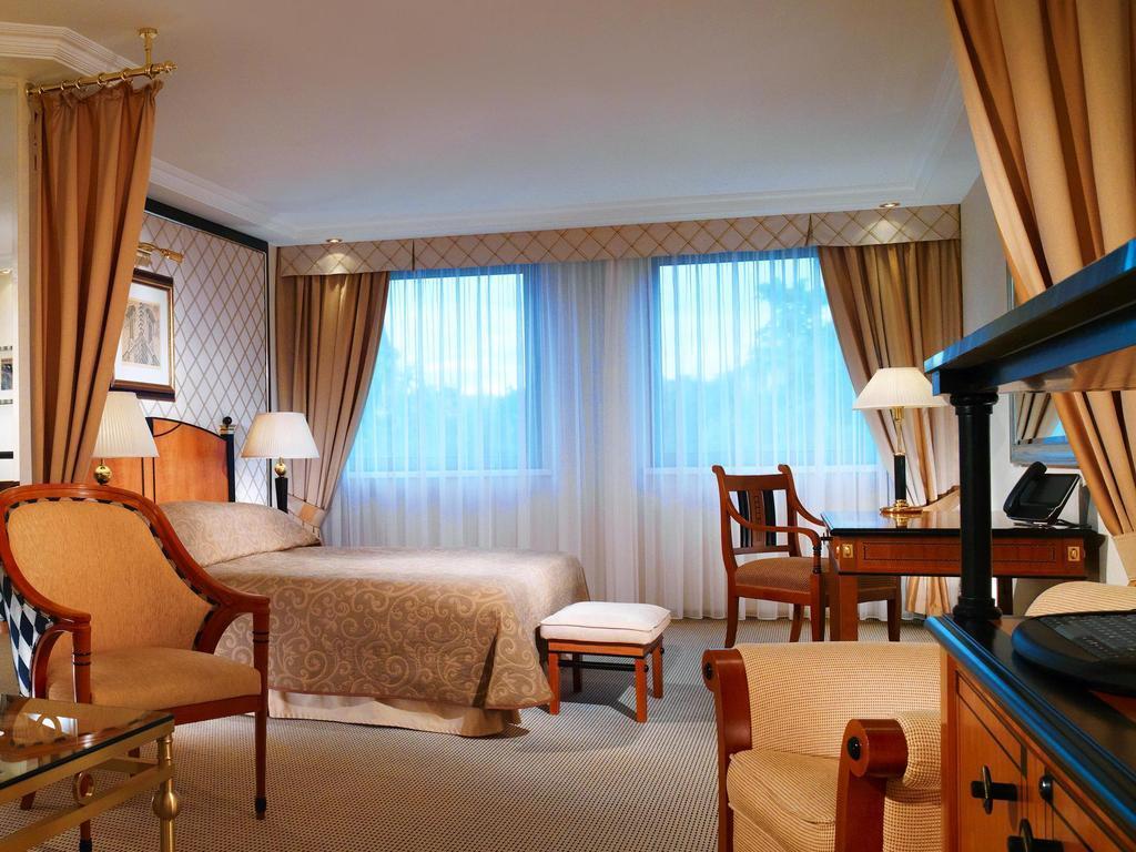 Kempinski Hotel Corvinus Budapest 5* фотосуреті