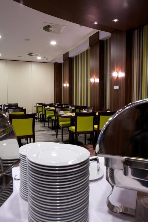 City Inn Hotel 4* суреті