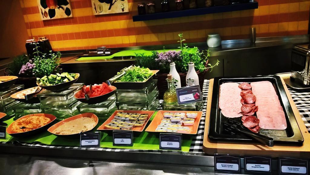 Ibis Heros Square Hotel 3* суреті