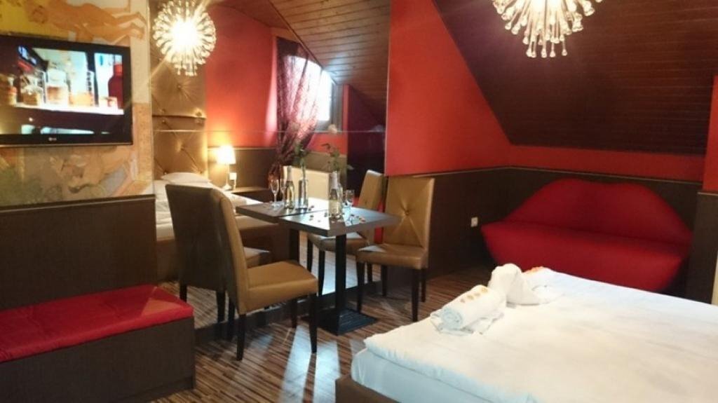 Картинка Corvin Hotel Budapest Sissy Wing 3*