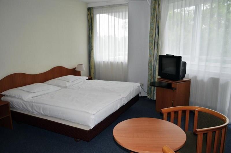 Hunguest Hotel Nagyerdo 3* суреті