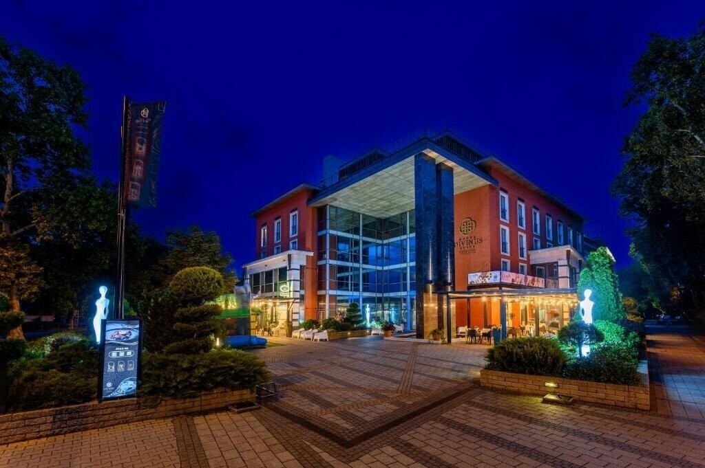 Divinus 4* фотосуреті