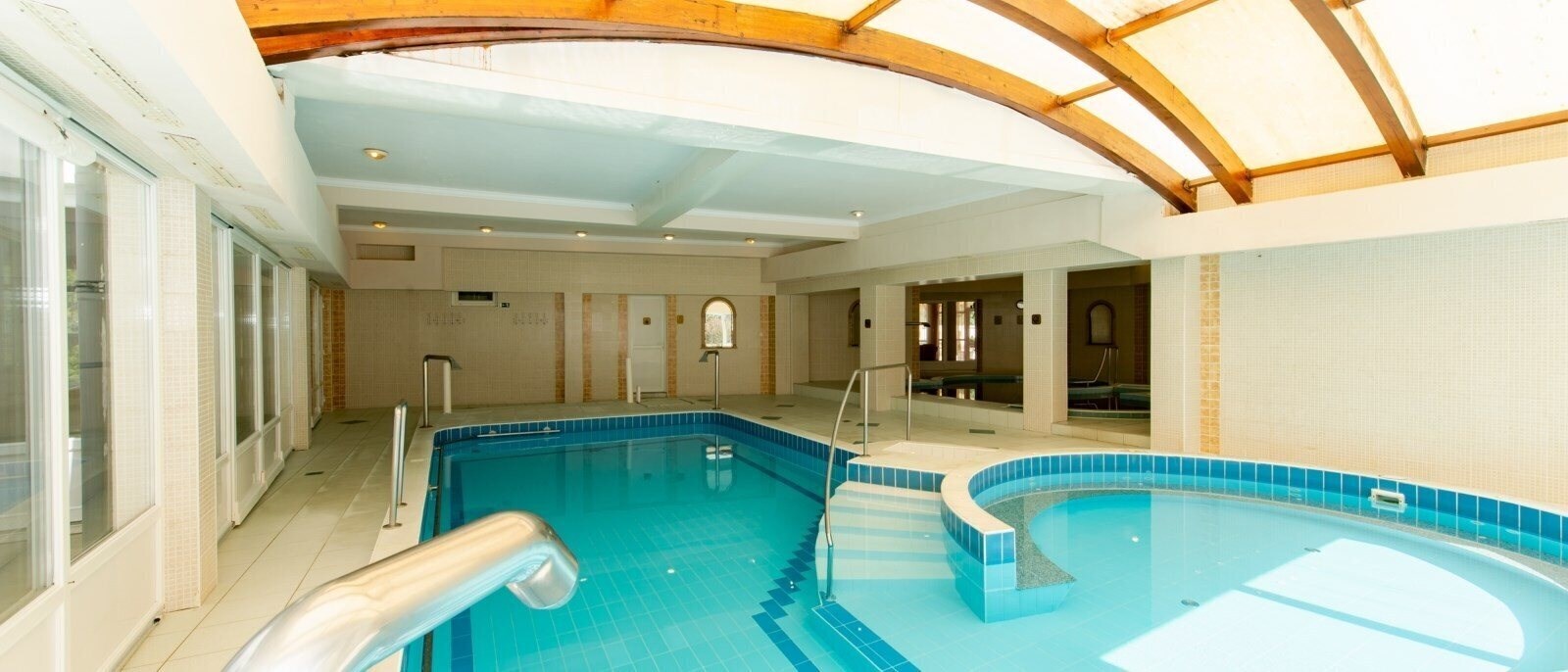 Aqua Blue Hotel 4* суреті