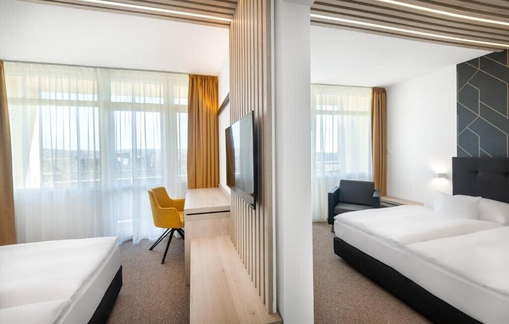 Helios Anna 3* фотосуреті