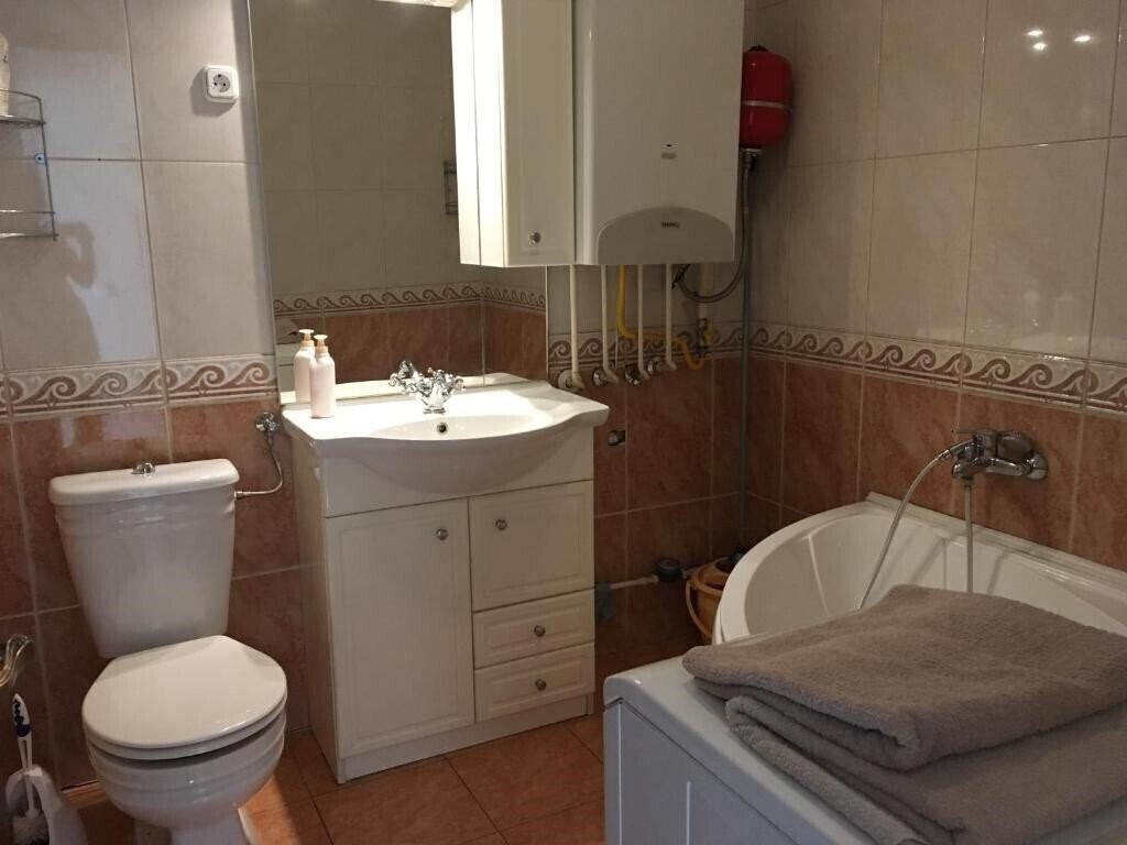Картинка Kristaly Apartman Aprt. 1*