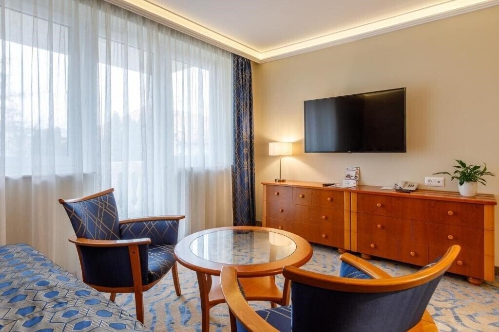 Palace Hotel Heviz 4* суреті