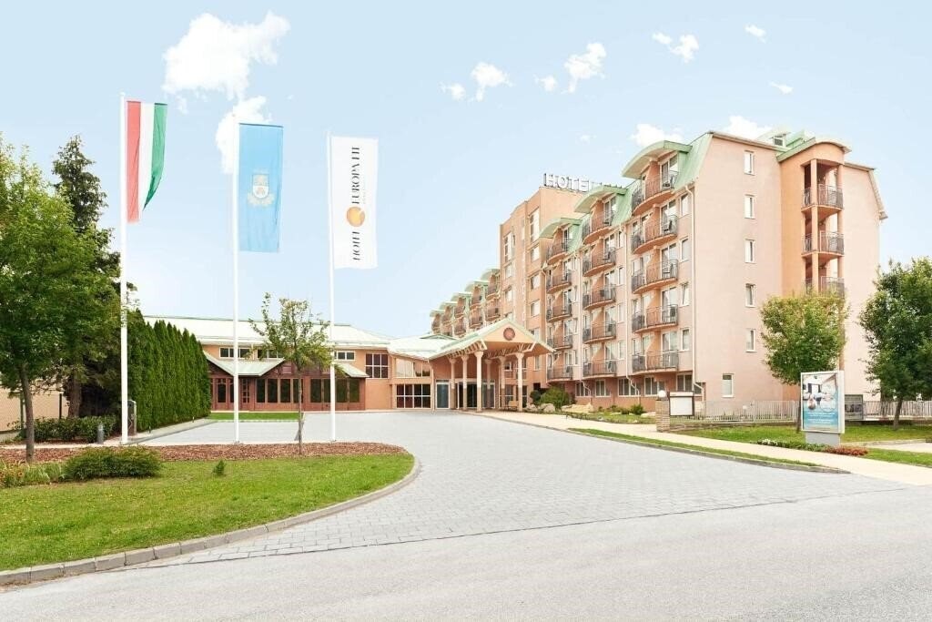 Europa Fit 4* суреті
