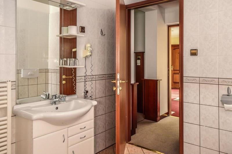Изображение Tihany Atrium 4*