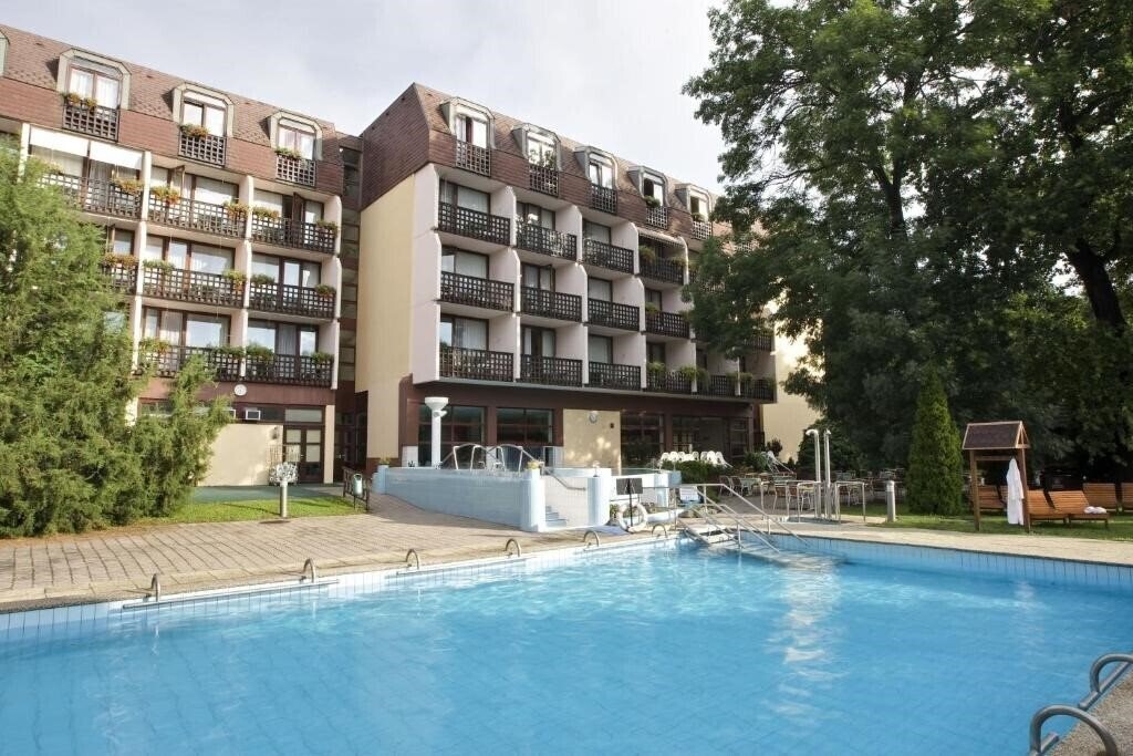 Danubius Health SPA Resort Sarvar 4* қонақ үйі