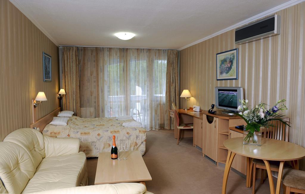 Mendan Magic Spa & Wellness Hotel 4* қонақ үйі