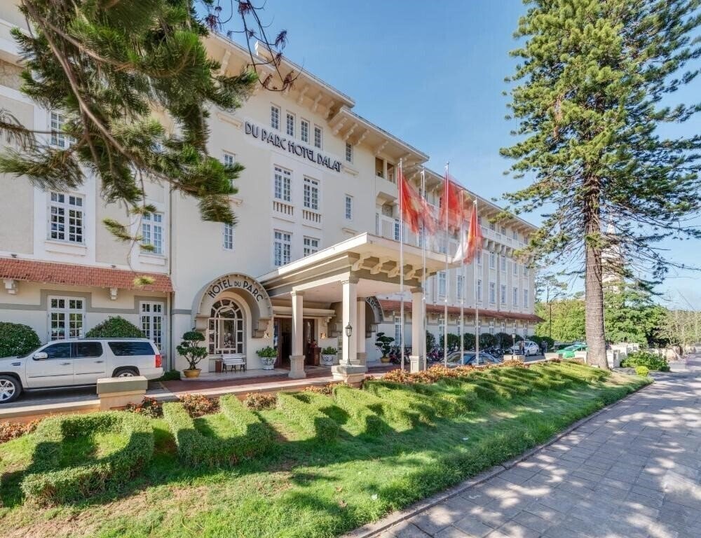 Отель Dalat Hotel Du Parc 4*