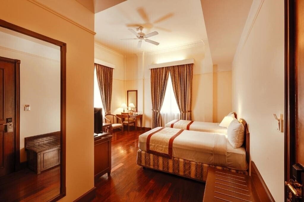 Фото Dalat Hotel Du Parc 4*