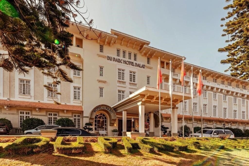 Картинка Dalat Hotel Du Parc 4*