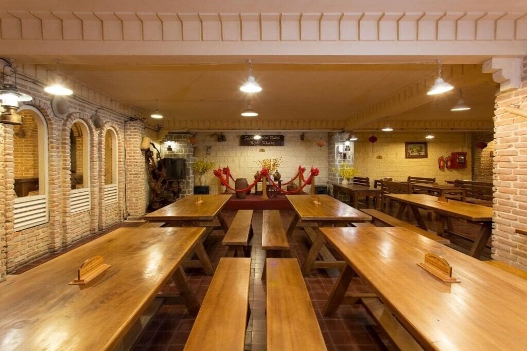 Отель Saphir Dalat Hotel (ex. Saphir Da Lat Hotel ) 4*