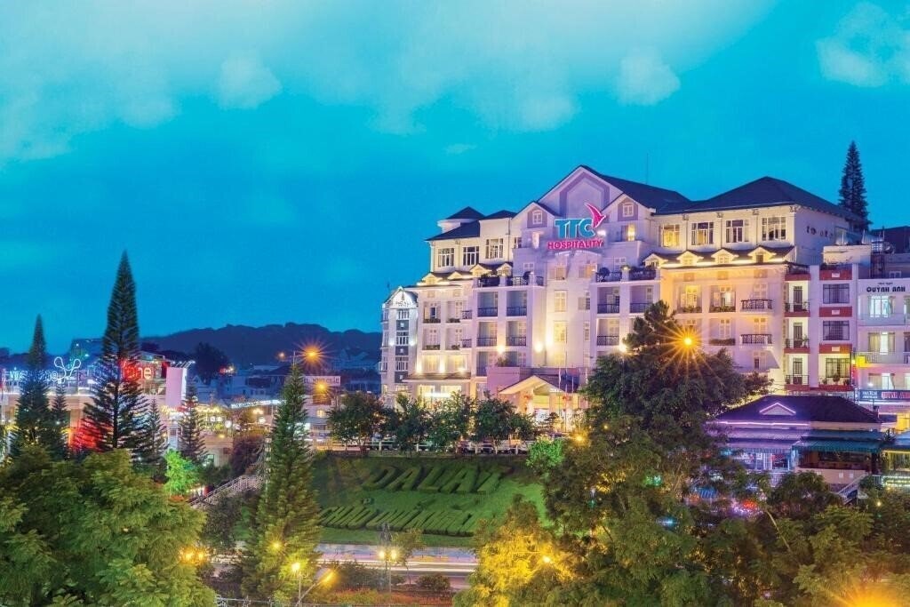 TTC Hotel Premium Ngoc Lan (ex. Ngoc Lan Hotel) 4* қонақ үйі