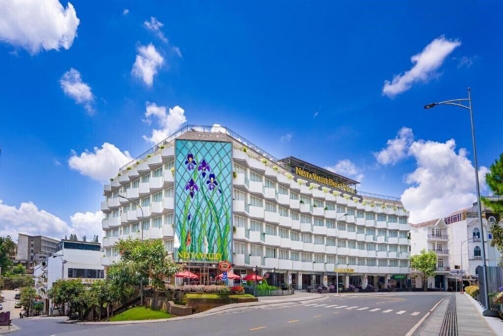 Фото Nesta Valley Dalat Hotel 4*