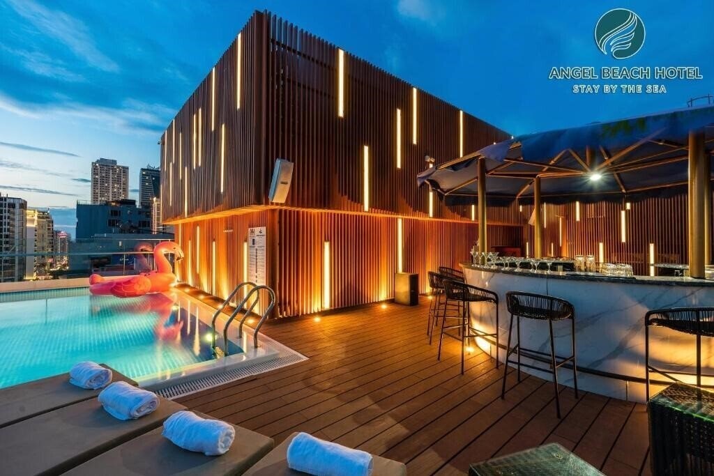 Отель Angel Hotels Beach Danang 3*