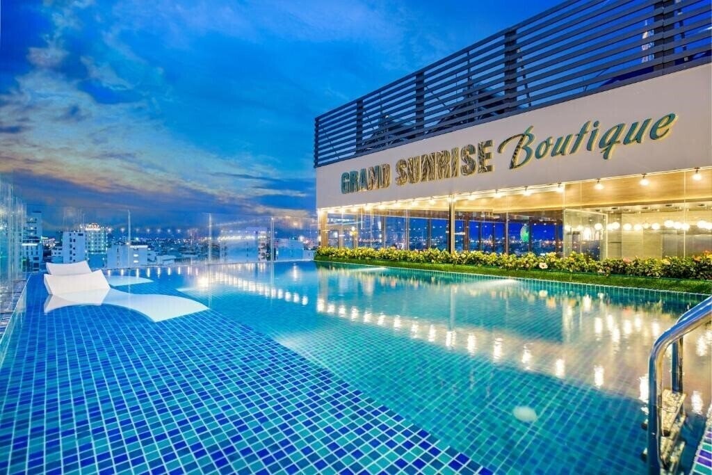 Отель Grand Sunrise Boutique Hotel 4*