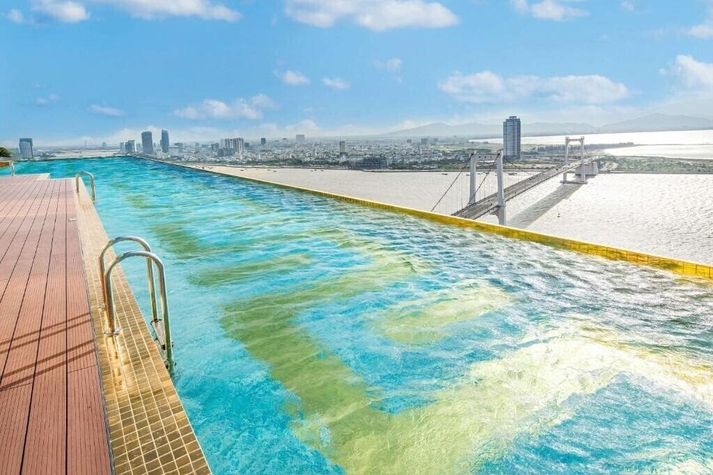 Фотография Wyndham Danang Golden Bay Hotel 4*