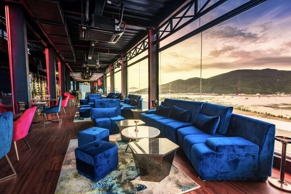 Изображение Wyndham Danang Golden Bay Hotel 4*