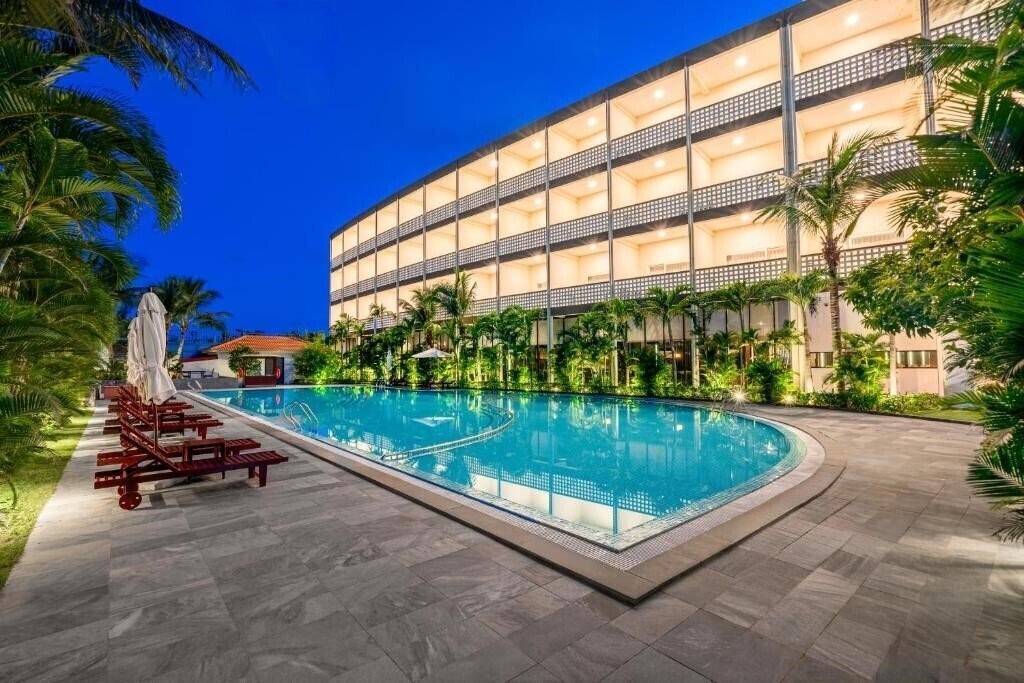 Отель Grandvrio Ocean Resort Danang 4*