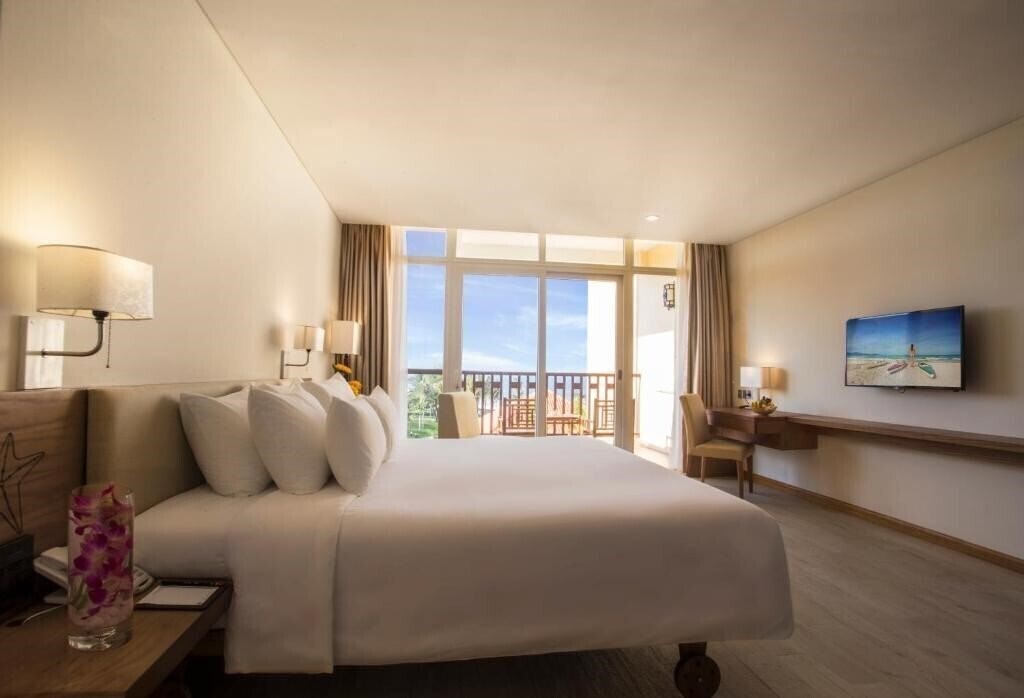 Centara Sandy Beach Resort Danang 4* фотосуреті