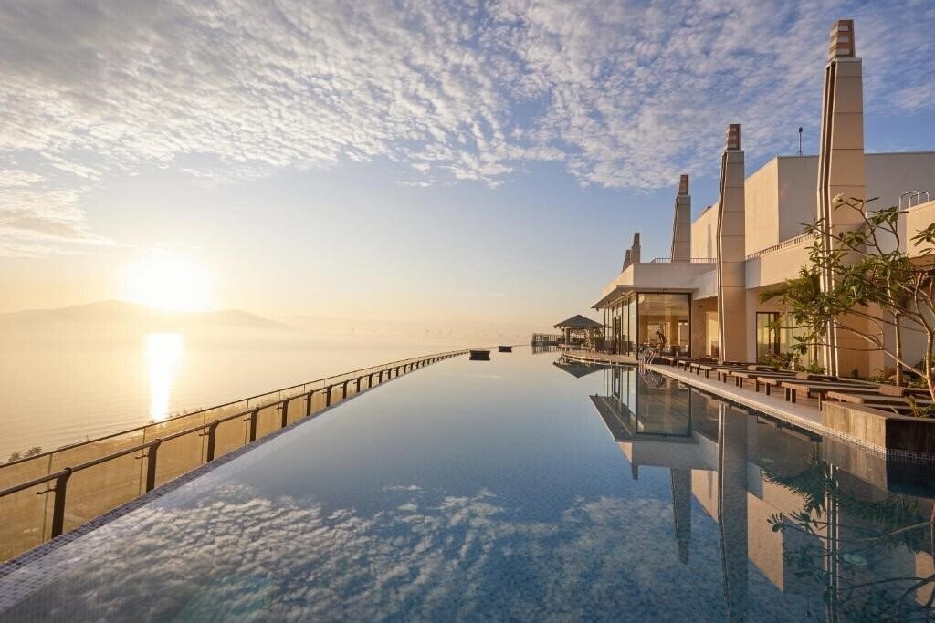 Отель Da Nang Mikazuki Japanese Resorts & SPA 5*