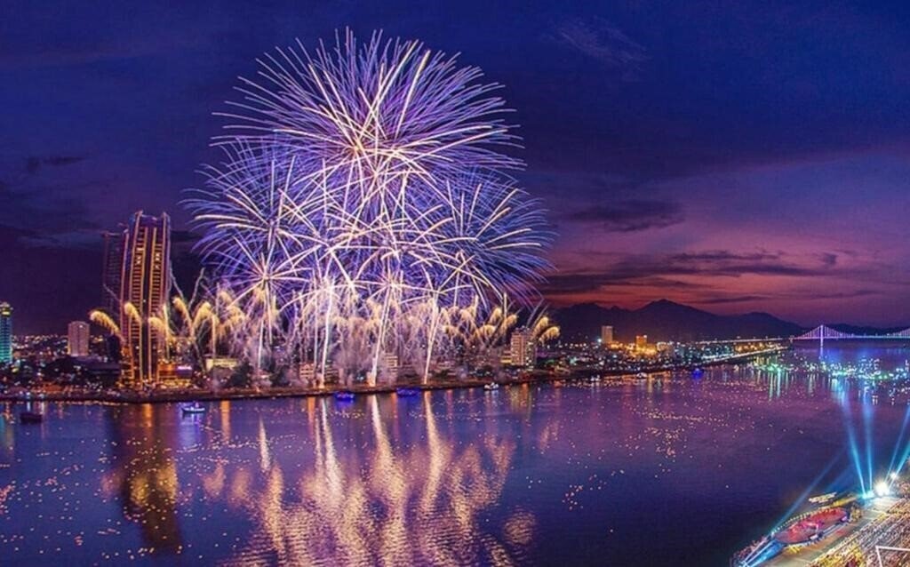 Отель Ibiza Riverfront Danang 4*