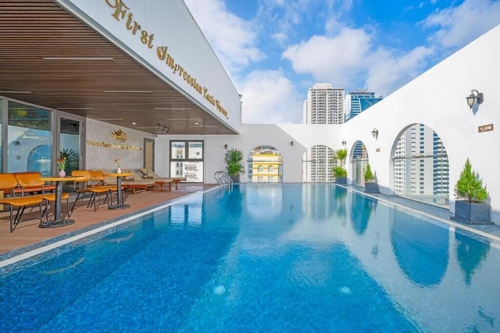Отель Golden Lotus Hotel Da Nang (ex. Golden Lotus Danang) 4*