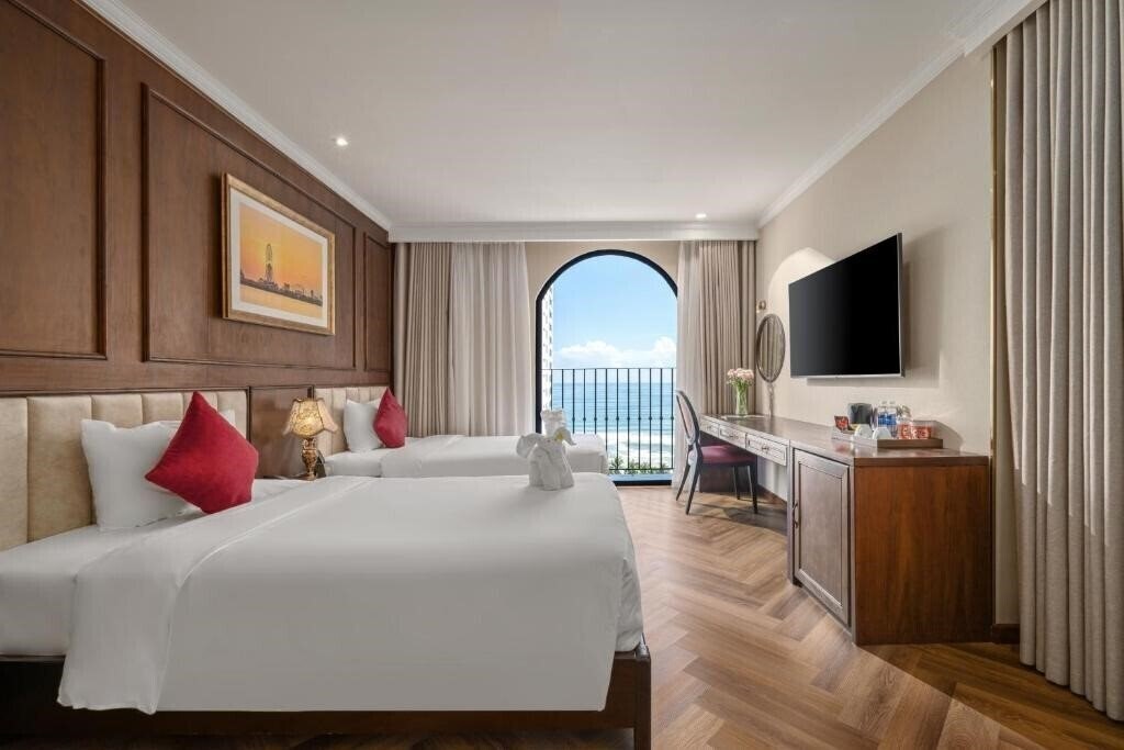 Golden Lotus Luxury Hotel (ex. Golden Lotus Luxury Hotel Da Nang) 4* суреті