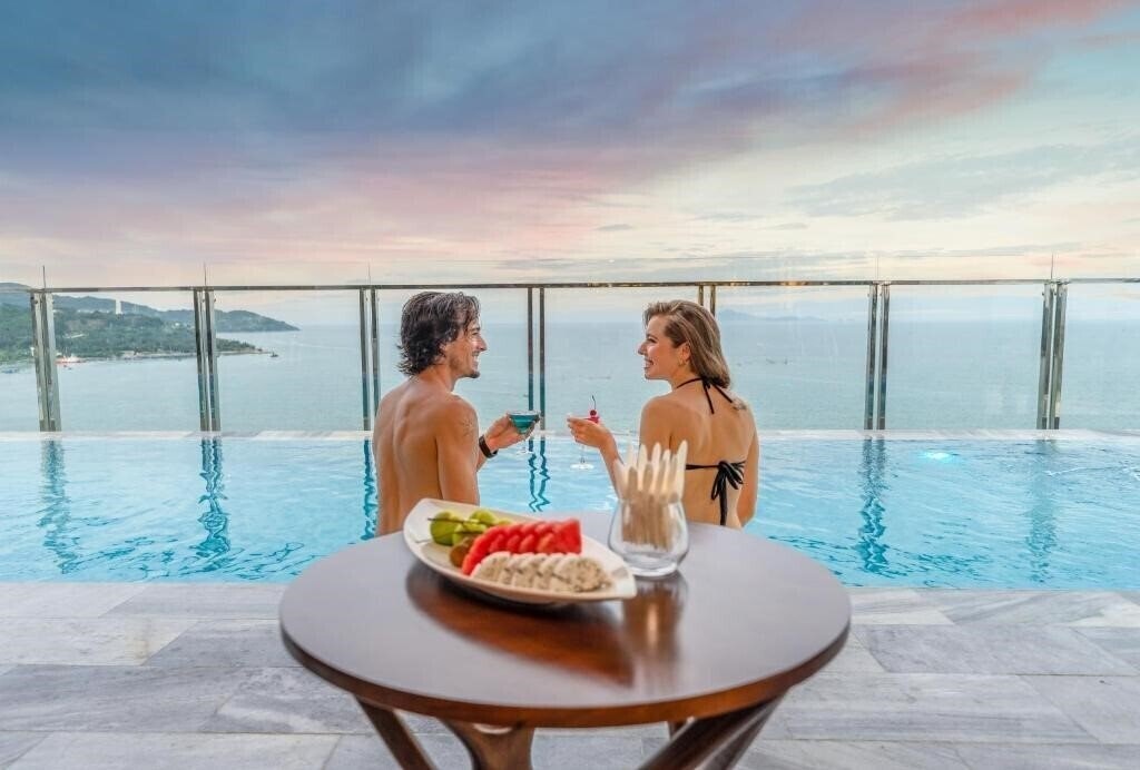 Отель Grand Gold Hotel 4*