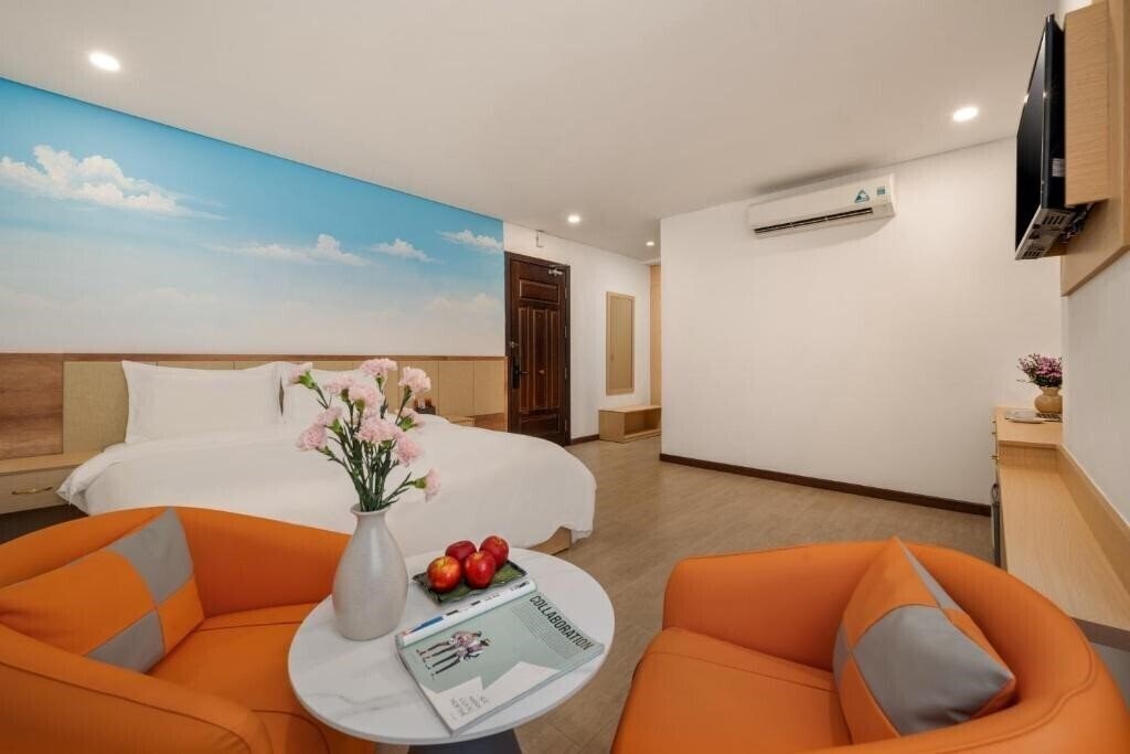 Lunar Hotel 4* суреті