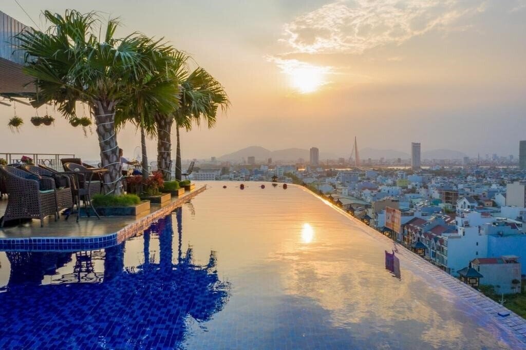 Отель Sea Queen Hotel 3*