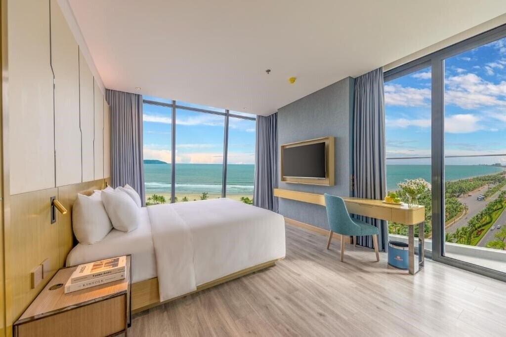 Картинка Awaken Danang Hotel 5*