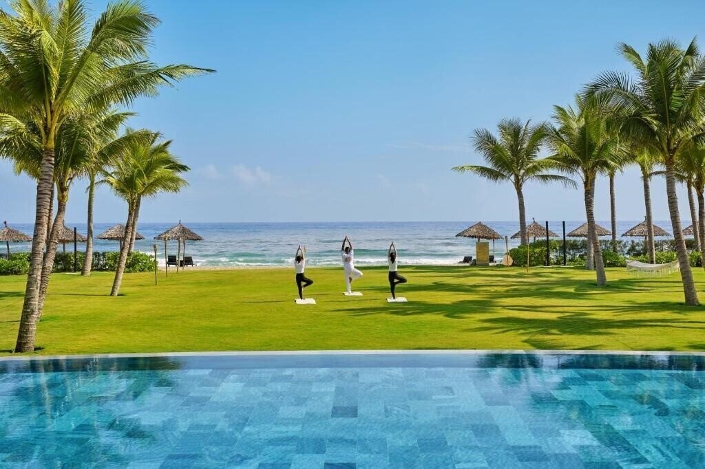 Картинка Wyndham Hoi An Royal Beachfront Resort & Villas 5*
